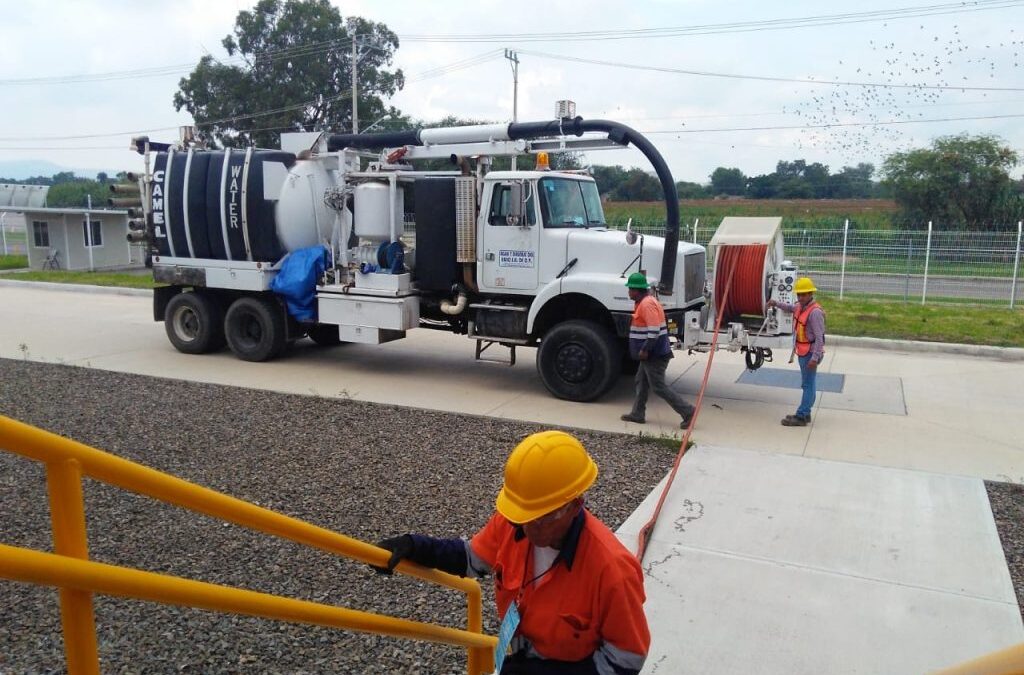 Buscamos operadores y ayudantes generales.